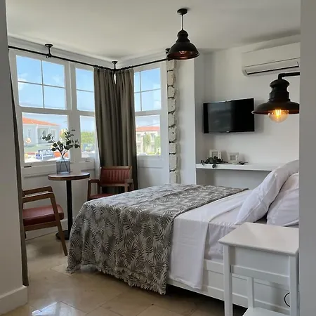 Moonbox Hotel