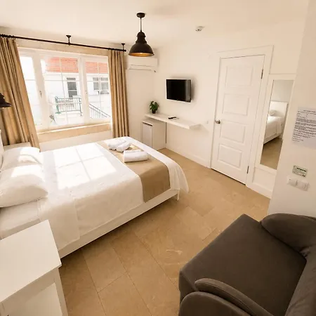 Moonbox Hotel
